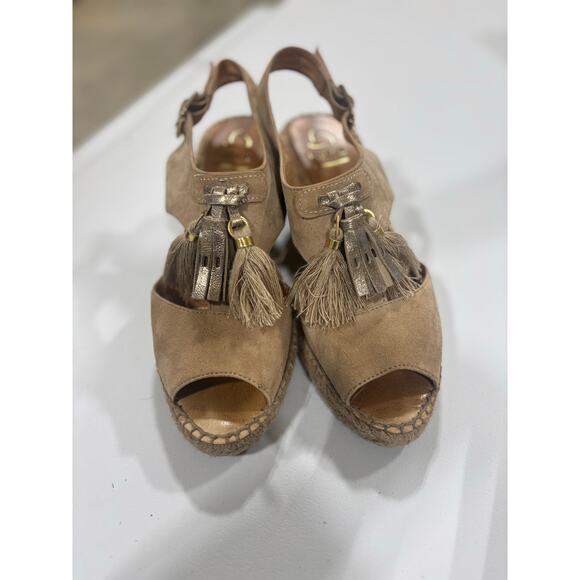Kanna Espadrille Wedge Sandals Suede Tassel Peep Toe Beige Women’s Size 39
8.5 - Picture 2 of 6